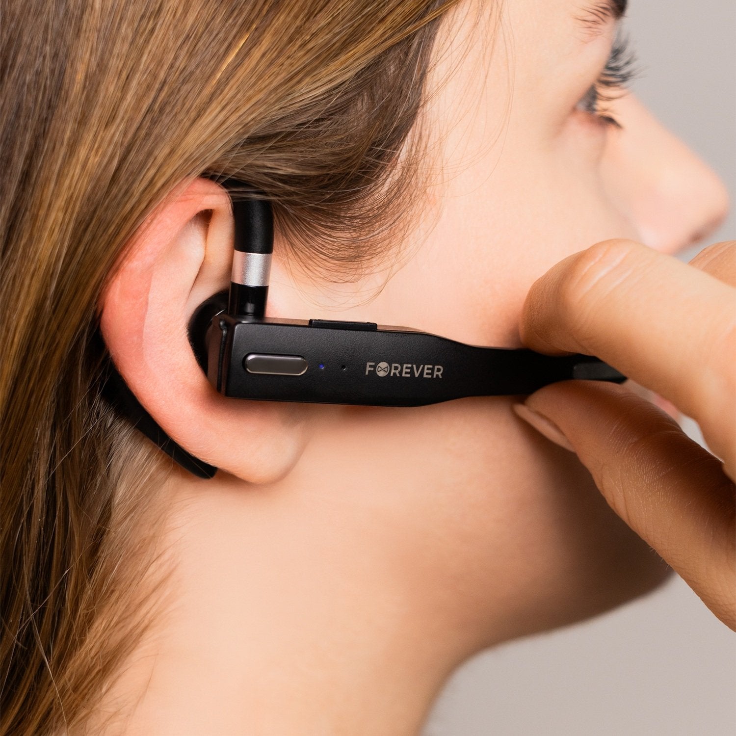 Forever BH-100 Bluetooth 5.4 Headset 12 timmars samtalstid, laddningsfodral