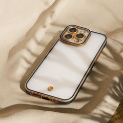 För iPhone 17 Air 6,6" – Silky Gold Skal Matt TPU med Gulddetaljer – Blå